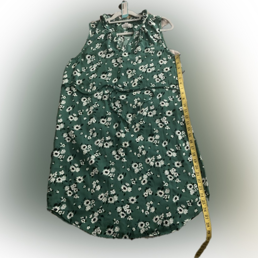 New w/tags large floral sleeves dress